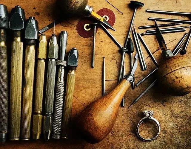 蒂芙尼蓝凭什么成为世界上最昂贵的蓝色? 蒂芙尼蓝凭什么成为世界上最昂贵的蓝色?