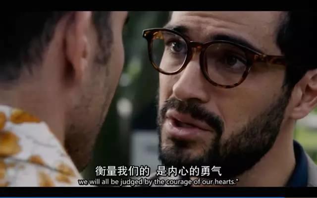 为什么她要宣布自己变性的消息?因为恐惧。 为什么她要宣布自己变性的消息?因为恐惧。