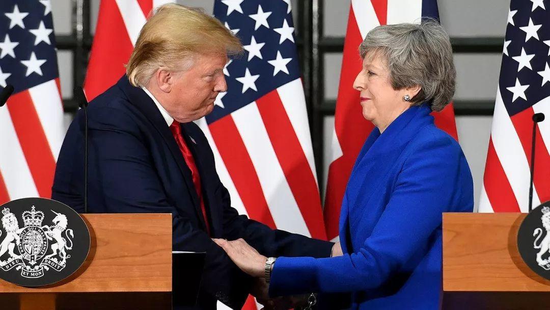 特朗普访英,弥漫着诡异和尴尬的气氛 特朗普访英,弥漫着诡异和尴尬的气氛