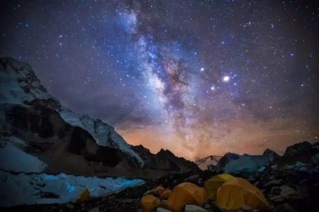 登上珠穆朗玛峰,你究竟会看到什么? 登上珠穆朗玛峰,你究竟会看到什么?