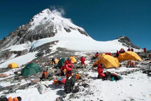 登上珠穆朗玛峰,你究竟会看到什么? 登上珠穆朗玛峰,你究竟会看到什么?