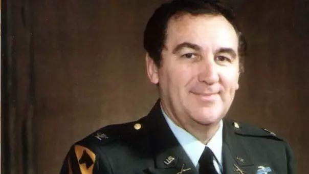 911时靠一己之力救下摩根斯坦利2687名员工,还在多年前就预测了世贸会被袭击,他是一个大写的传奇 911时靠一己之力救下摩根斯坦利2687名员工,还在多年前就预测了世贸会被袭击,他是一个大写的传奇