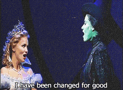 我打算请几个人去看百老汇音乐剧。 我打算请几个人去看百老汇音乐剧。