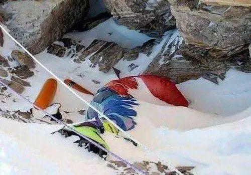 登上珠穆朗玛峰,你究竟会看到什么? 登上珠穆朗玛峰,你究竟会看到什么?