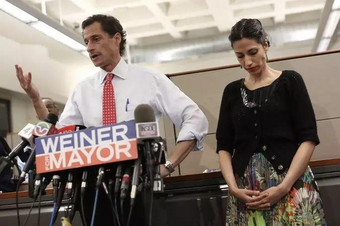 性,谎言,电子邮件……美国大选又有惊天剧情 性,谎言,电子邮件……美国大选又有惊天剧情