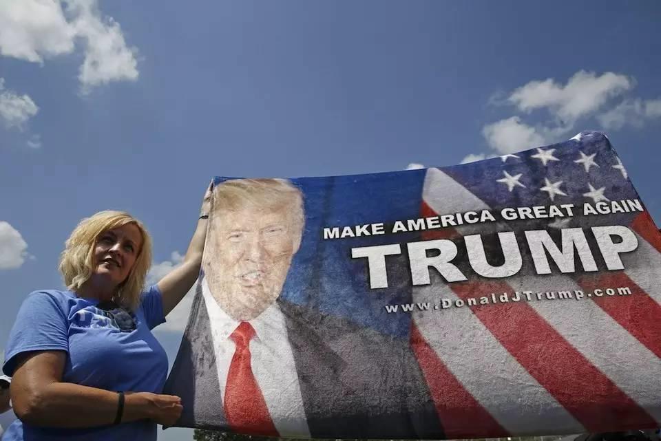 为什么这么多人支持这个疯子?如果他真的统治美国,世界会变成什么样子? 为什么这么多人支持这个疯子?如果他真的统治美国,世界会变成什么样子?