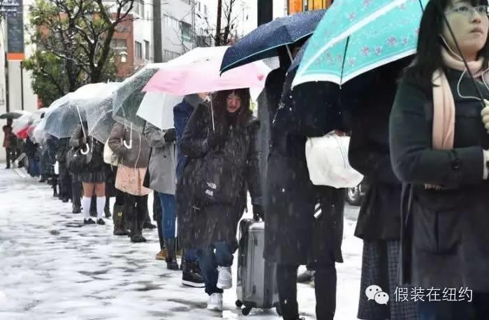 听说今天东京下了第一场雪,这张照片把我吓到了 听说今天东京下了第一场雪,这张照片把我吓到了