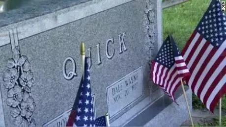 两场陌生人的葬礼 两场陌生人的葬礼