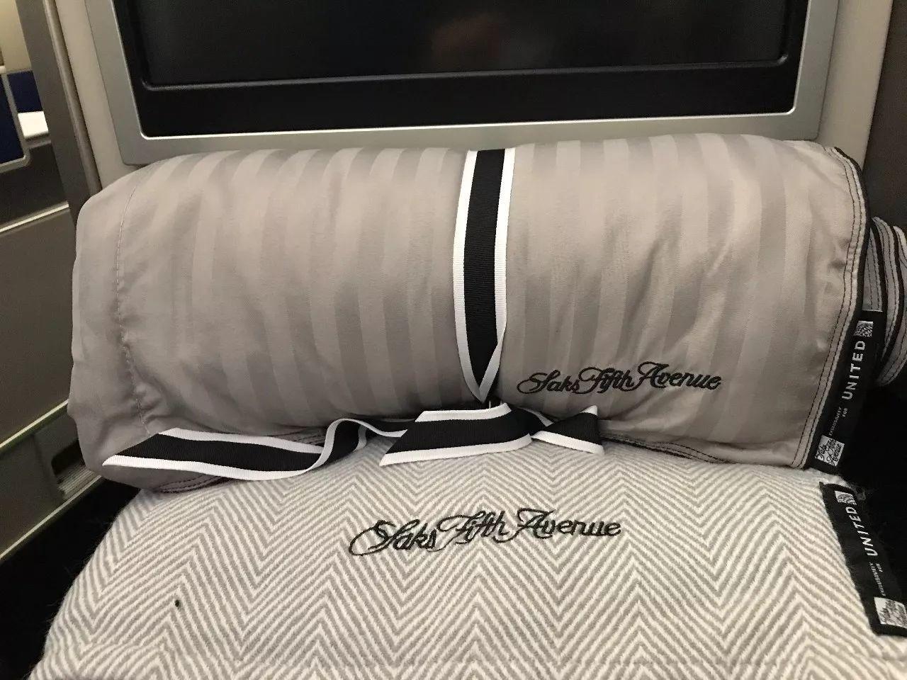 乘坐美联航全新的商务舱是什么样的体验? 乘坐美联航全新的商务舱是什么样的体验?