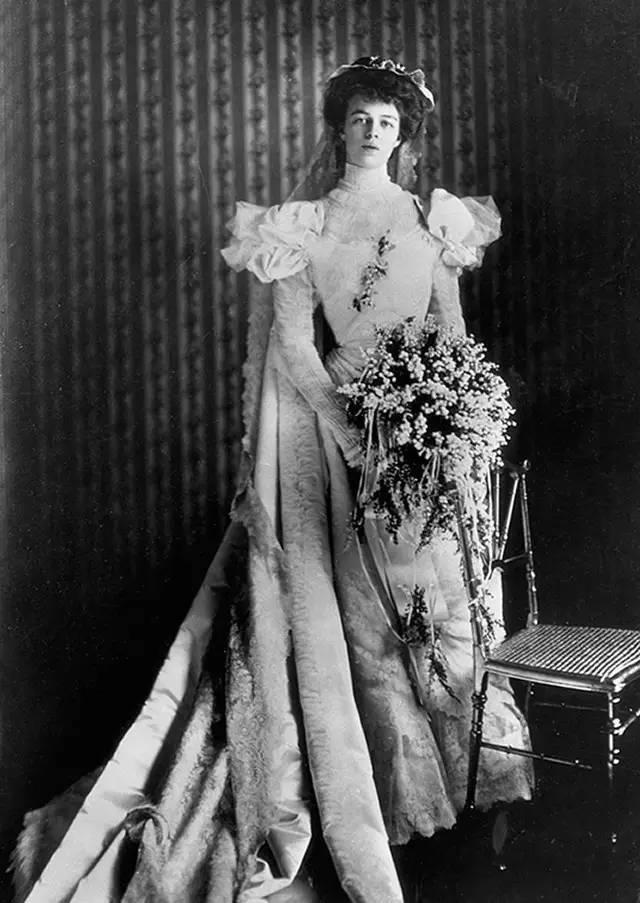 蒂芙尼蓝凭什么成为世界上最昂贵的蓝色? 蒂芙尼蓝凭什么成为世界上最昂贵的蓝色?