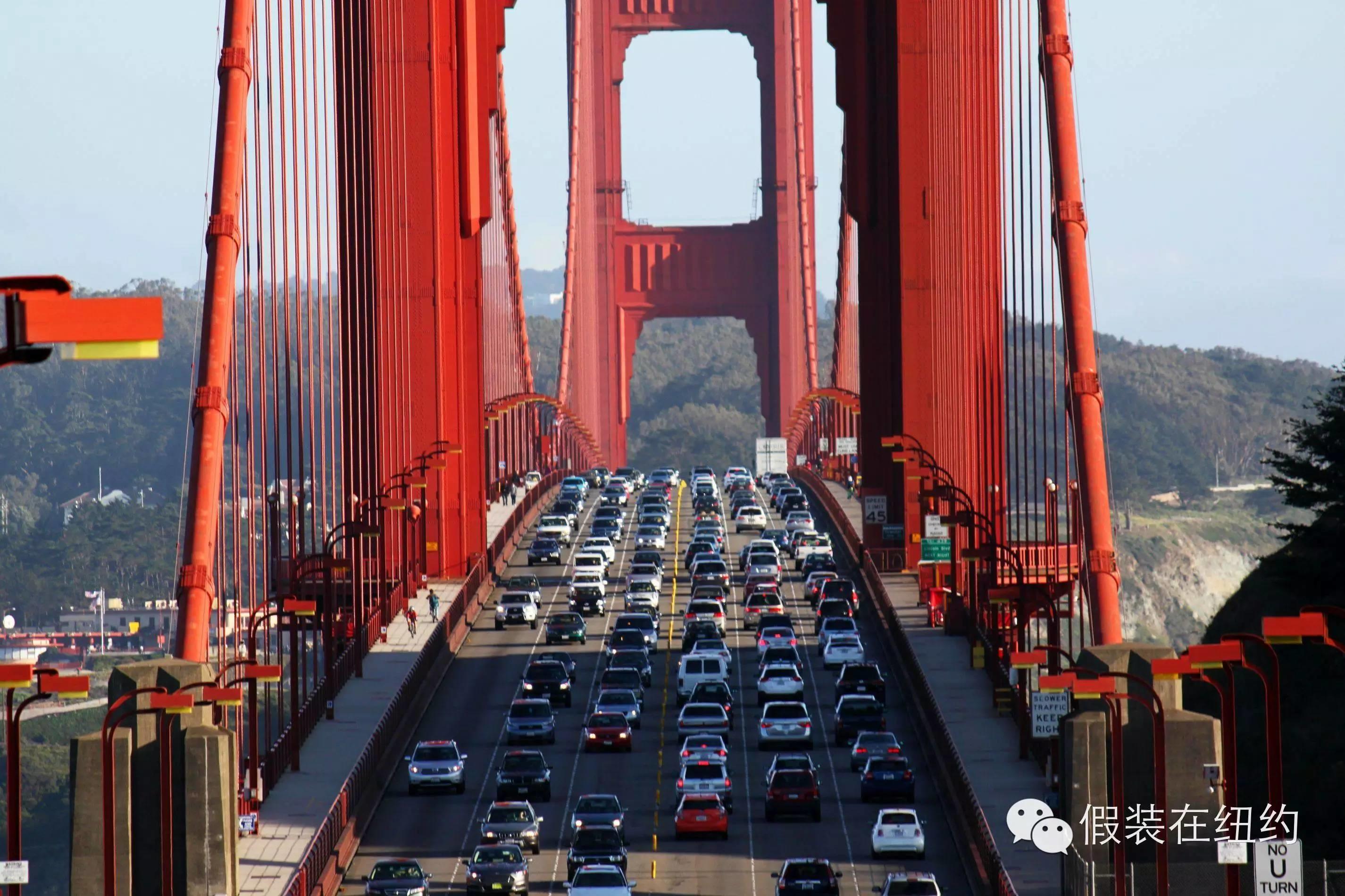 这个黄色的怪物,就是金门大桥的安全保障 这个黄色的怪物,就是金门大桥的安全保障