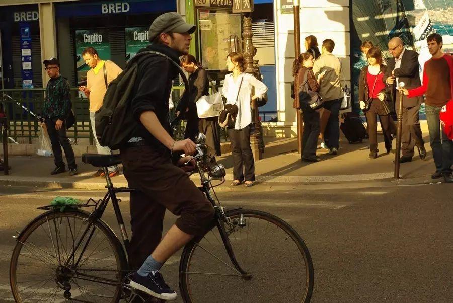 啊,巴黎,为什么这么多人讨厌你! 啊,巴黎,为什么这么多人讨厌你!