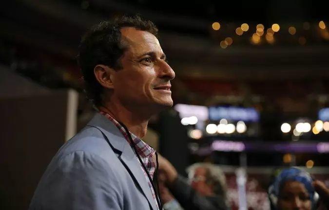 性,谎言,电子邮件……美国大选又有惊天剧情 性,谎言,电子邮件……美国大选又有惊天剧情