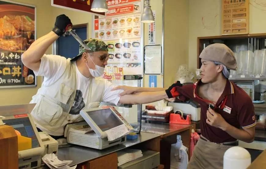 遍布日本街头的这一碗牛肉饭,味道不像你想象得那么美满 遍布日本街头的这一碗牛肉饭,味道不像你想象得那么美满