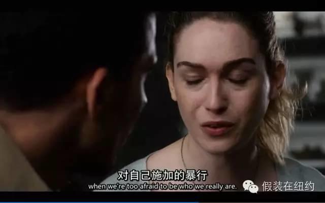 为什么她要宣布自己变性的消息?因为恐惧。 为什么她要宣布自己变性的消息?因为恐惧。