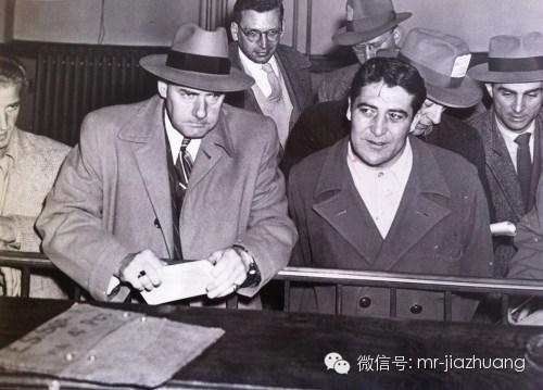 1947年,纽约一个公交司机,开上了一条和往常不一样的路 1947年,纽约一个公交司机,开上了一条和往常不一样的路