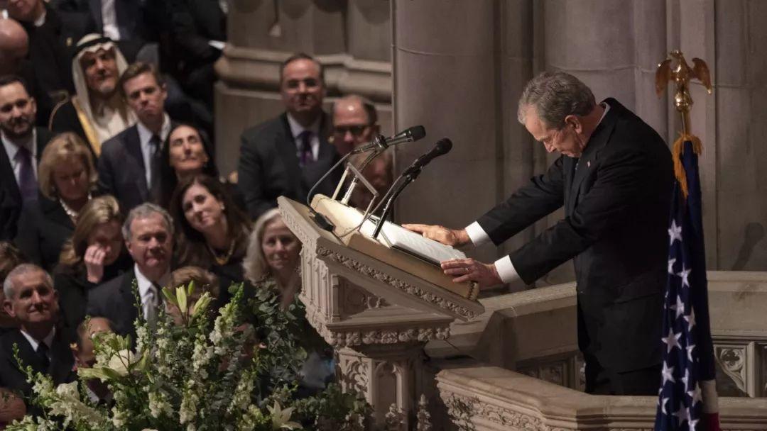 老布什的葬礼充满欢笑,纯粹、温暖、美好 老布什的葬礼充满欢笑,纯粹、温暖、美好