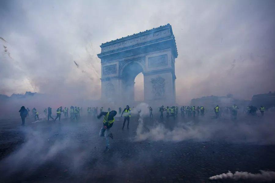 “巴黎已成炼狱”,真这么恐怖吗? “巴黎已成炼狱”,真这么恐怖吗?