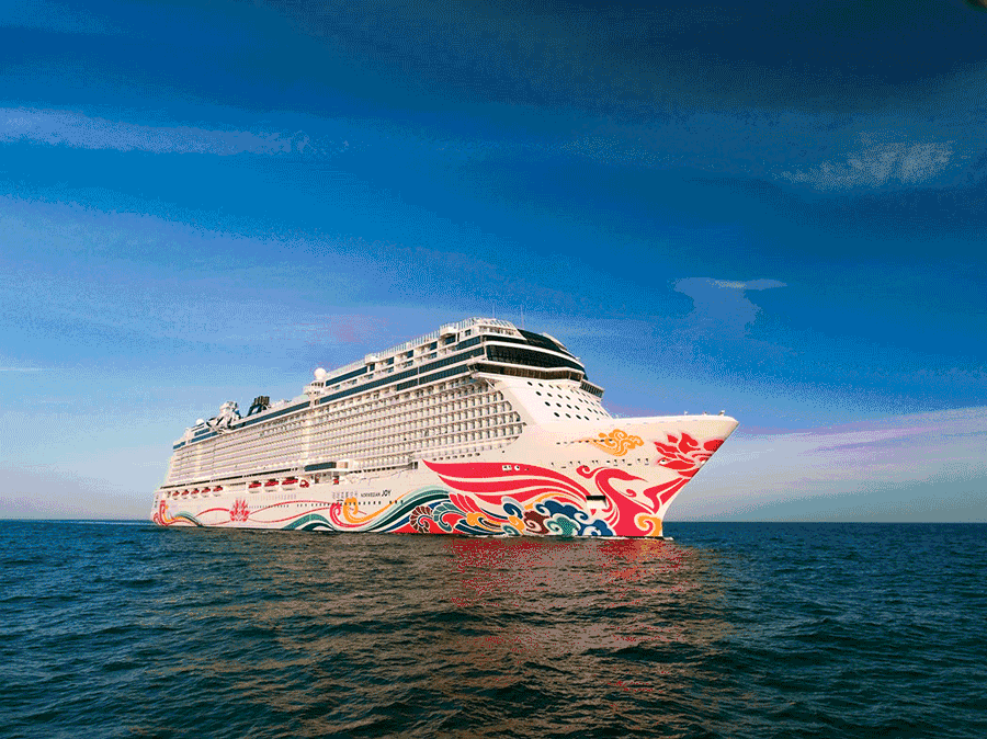 一艘在公海航行的游轮,到底藏着多少秘密? 一艘在公海航行的游轮,到底藏着多少秘密?