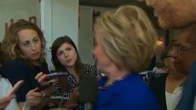 希拉里能撑到11月8日那一天吗?我真的开始担心了。 希拉里能撑到11月8日那一天吗?我真的开始担心了。