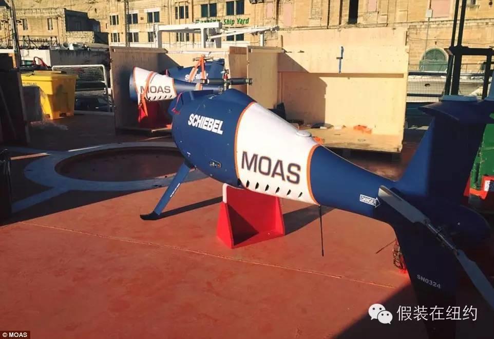 他散尽千万家财,买了退役军舰,救了9000人性命 他散尽千万家财,买了退役军舰,救了9000人性命