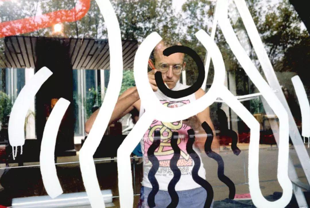 你也许不知道他的名字,但你一定看过他的画 你也许不知道他的名字,但你一定看过他的画