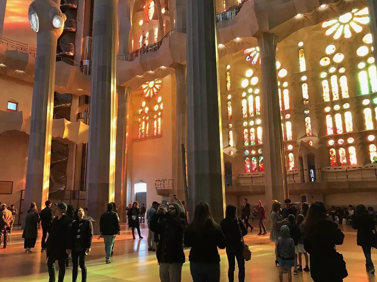 游记 | 我在巴塞罗那,看到一些奇怪的街道和房子 游记 | 我在巴塞罗那,看到一些奇怪的街道和房子