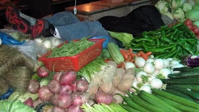 世界百大未解之谜之为什么中国人喜欢在宜家睡觉? 世界百大未解之谜之为什么中国人喜欢在宜家睡觉?