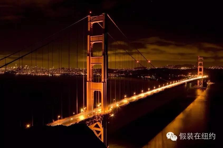 这个黄色的怪物,就是金门大桥的安全保障 这个黄色的怪物,就是金门大桥的安全保障