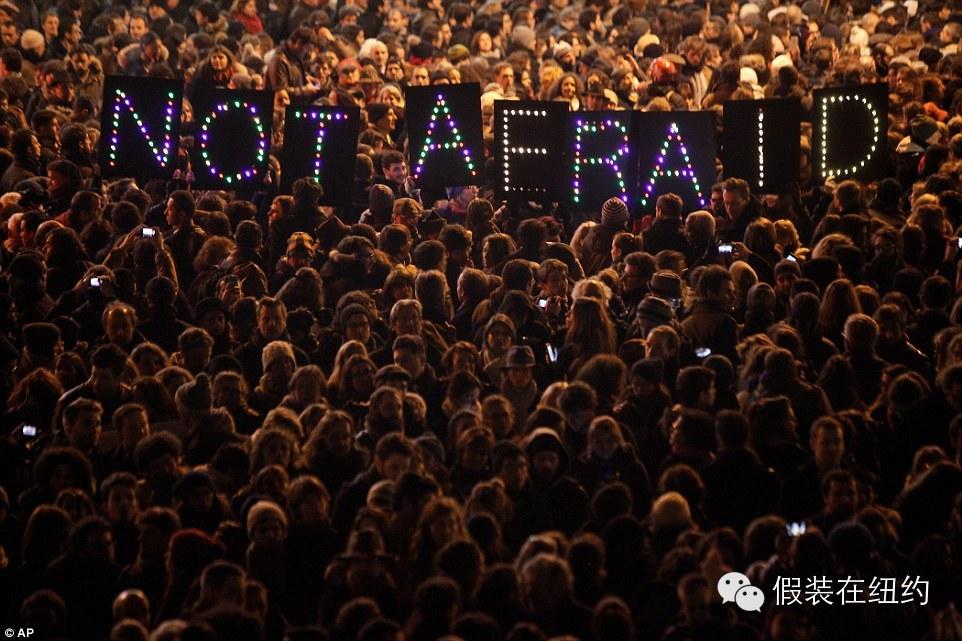 这是对言论自由的袭击,这是对全人类的宣战 这是对言论自由的袭击,这是对全人类的宣战