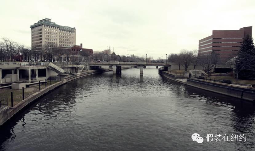 10万人喝了18个月的毒水,政府还一再说是安全的,直到一个母亲站出来揭开了真相 10万人喝了18个月的毒水,政府还一再说是安全的,直到一个母亲站出来揭开了真相