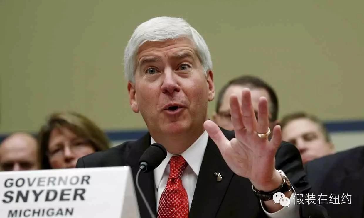 10万人喝了18个月的毒水,政府还一再说是安全的,直到一个母亲站出来揭开了真相 10万人喝了18个月的毒水,政府还一再说是安全的,直到一个母亲站出来揭开了真相