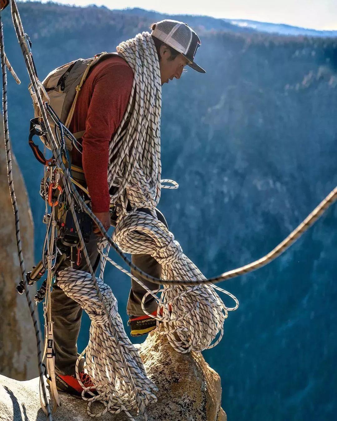 用生命在拍摄:今年奥斯卡最佳纪录片《徒手攀岩》 用生命在拍摄:今年奥斯卡最佳纪录片《徒手攀岩》