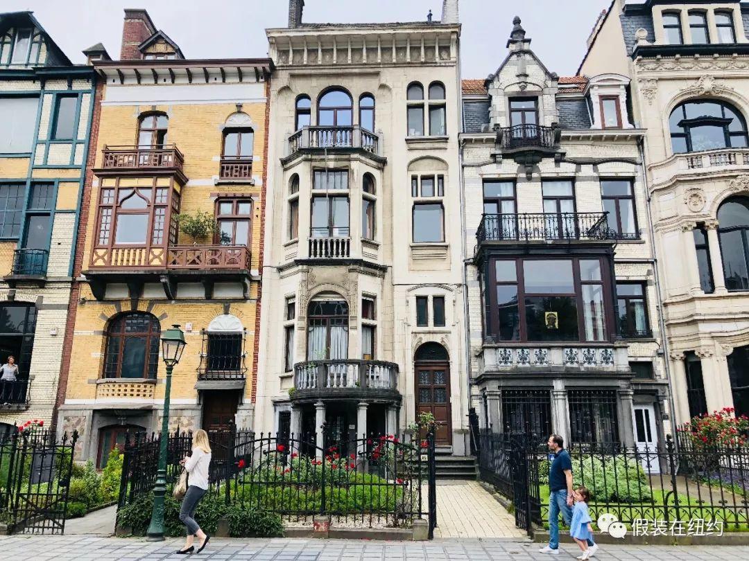 中国建筑工地写“质量就是泰山”,国外的工地会写什么? 中国建筑工地写“质量就是泰山”,国外的工地会写什么?