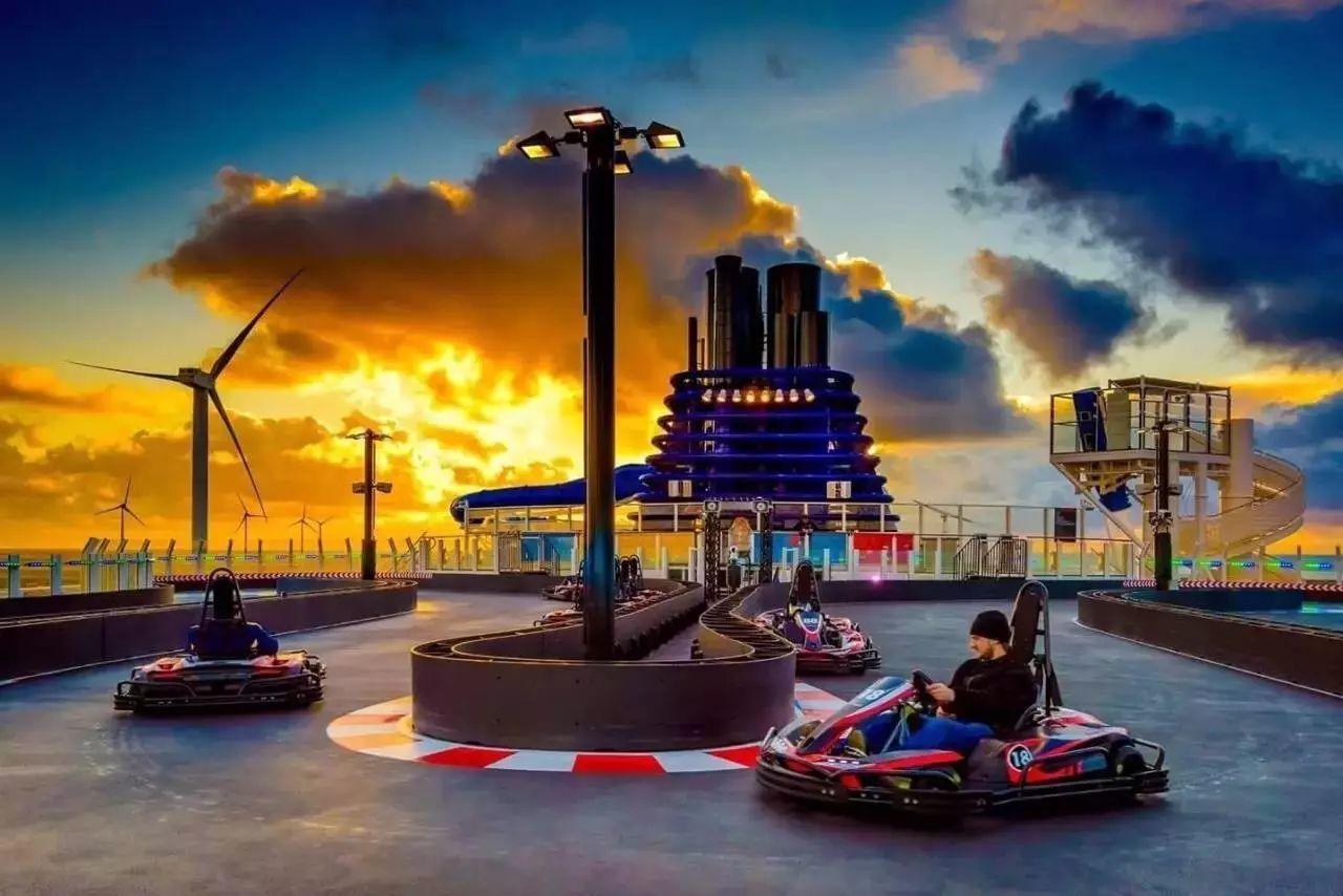 一艘在公海航行的游轮,到底藏着多少秘密? 一艘在公海航行的游轮,到底藏着多少秘密?