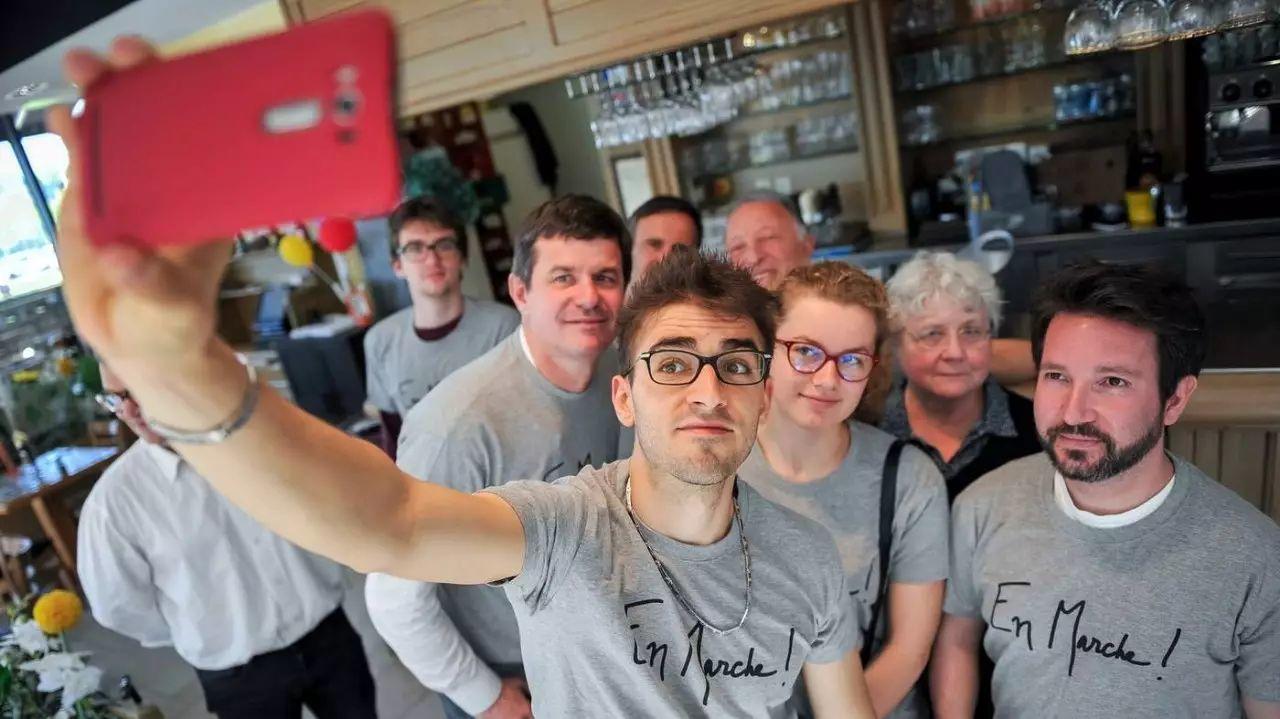 来,我们认识一下这个可能即将改变世界的70后 来,我们认识一下这个可能即将改变世界的70后