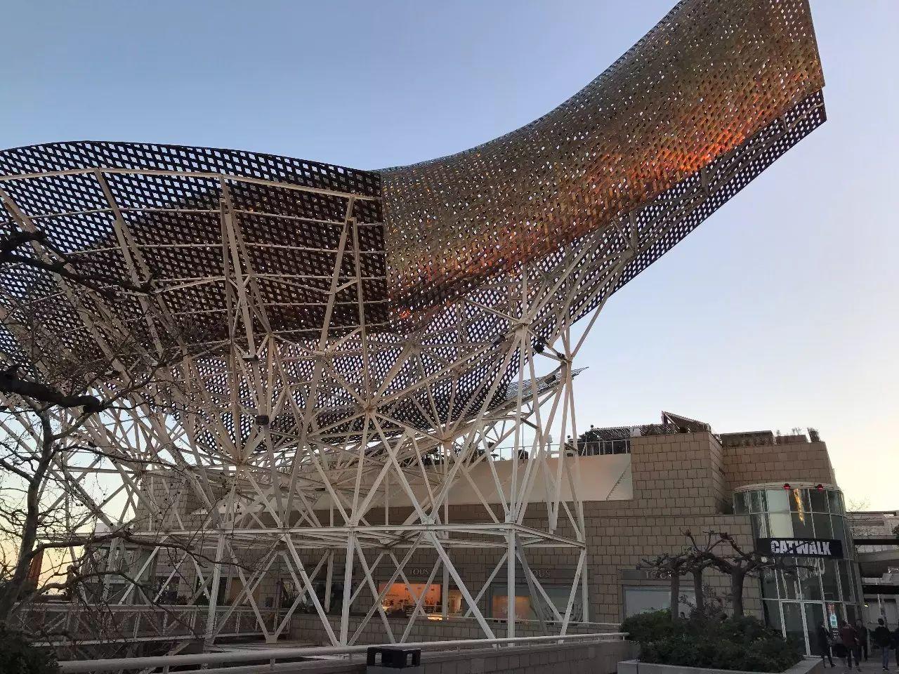 游记 | 我在巴塞罗那,看到一些奇怪的街道和房子 游记 | 我在巴塞罗那,看到一些奇怪的街道和房子