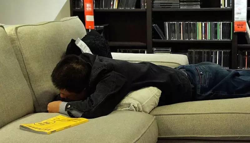 世界百大未解之谜之为什么中国人喜欢在宜家睡觉? 世界百大未解之谜之为什么中国人喜欢在宜家睡觉?