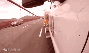 这个黄色的怪物,就是金门大桥的安全保障 这个黄色的怪物,就是金门大桥的安全保障