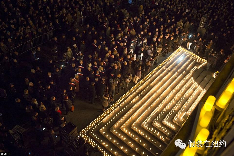 这是对言论自由的袭击,这是对全人类的宣战 这是对言论自由的袭击,这是对全人类的宣战