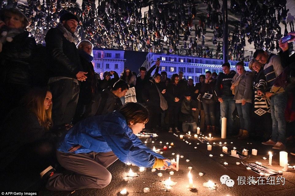 这是对言论自由的袭击,这是对全人类的宣战 这是对言论自由的袭击,这是对全人类的宣战