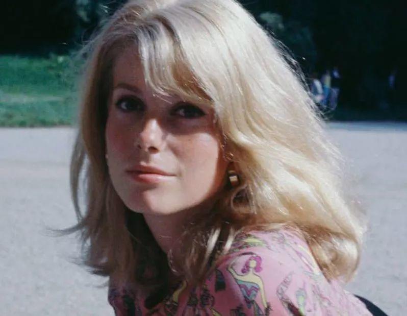 100个法国人联名反对,他们错了吗? 100个法国人联名反对,他们错了吗?