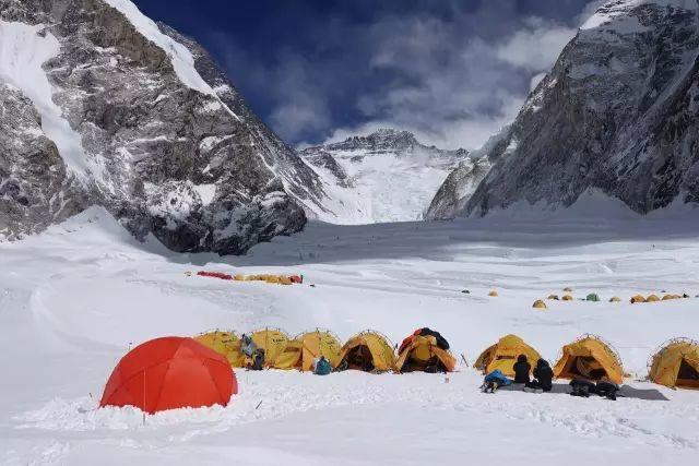 登上珠穆朗玛峰,你究竟会看到什么? 登上珠穆朗玛峰,你究竟会看到什么?